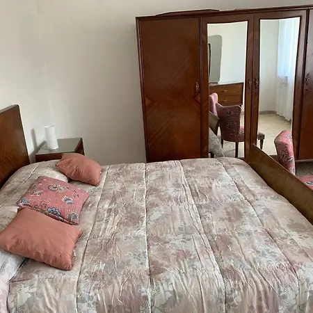 Il Giardino Delle Rose Авеццано